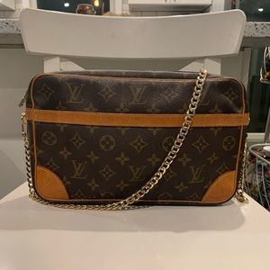 Louis Vuitton Compiegne 28 Crossbody